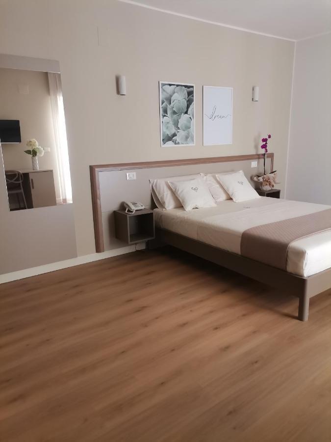 Dimora Donna Dora - Diffuso Hotel San Martino in Pensilis