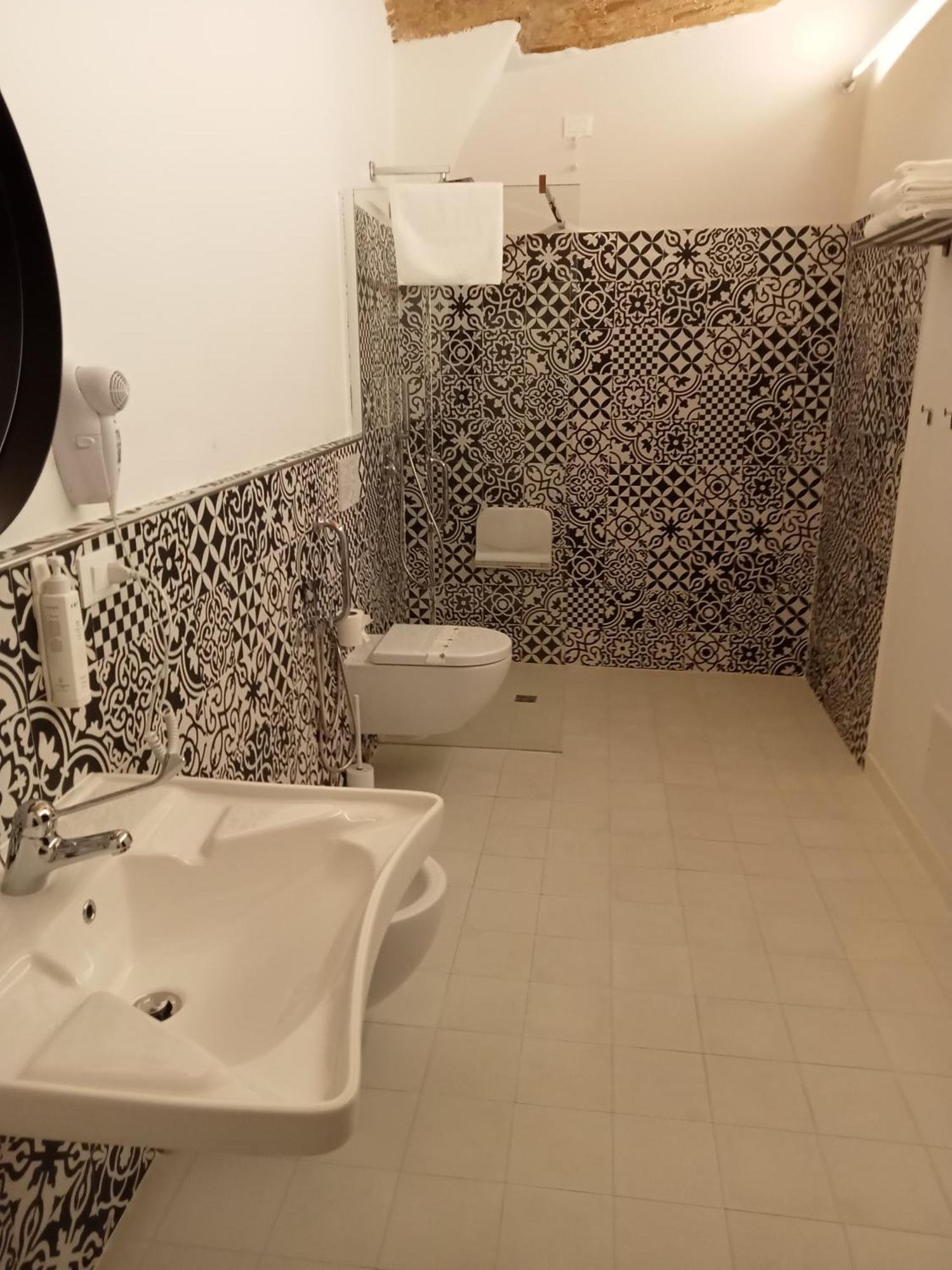 Dimora Donna Dora - Diffuso Hotel